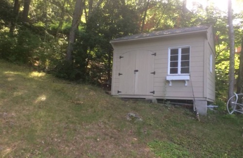 New Durham Casa | On Merrymeeting Lake - Cottage with Private Beach and Lakeside Deck
