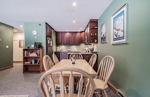 Sunday River Area Condominio | On Mountain two bedroom unit sleeping 8