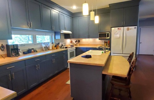 Eureka Springs Casa | ON QUIET MOUNTAIN SIDE WITH BEAUTIFUL WOODED VIEWS