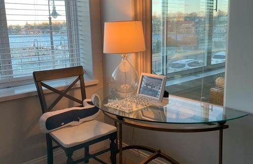 Charlevoix Condominio | On Round Lk in the Heart of Charlevoix w Garage. Walking Distance to Everything.