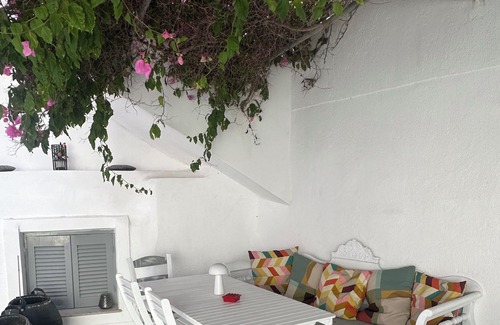 Messaria Casa | On Santorini, in the center of the island at Messaria a typical Cycladic house