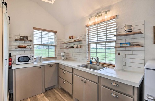 Forestburg Apartamento | On-Site Pond and Fire Pit Montague Retreat!