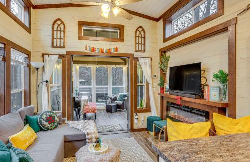 Monteagle Casa | On-Site Trails and Furnished Deck Monteagle Escape!