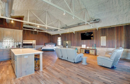 Kemp Apartamento | On Spacious Ranch: Quiet Kaufman Studio Cabin!