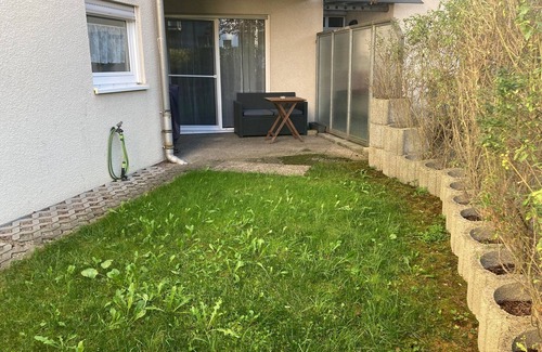 Kirchheim unter Teck Apartamento | On the A8 & yet close to the city! Apartment for max. 5 guests with good connections A8-B10-S1