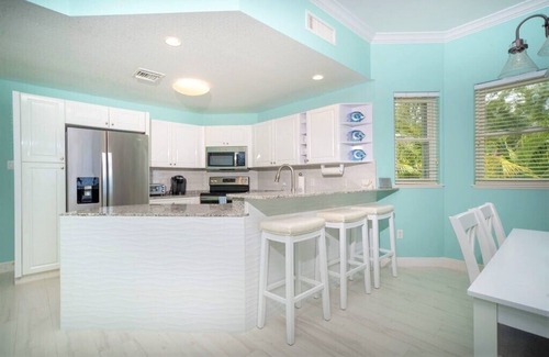 Old Man Bay Condominio | On The Bay