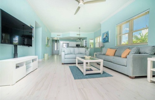 Old Man Bay Condominio | On The Bay