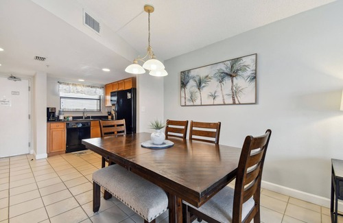 Belle Vista Condominio | On The Beach! 2BR Condo