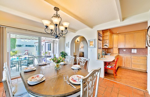 La Playa Casa | On The Beach Clubhouse - Bayfront with private beach access