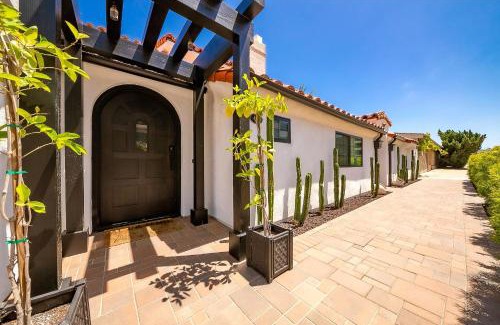 La Playa Casa | On The Beach Clubhouse