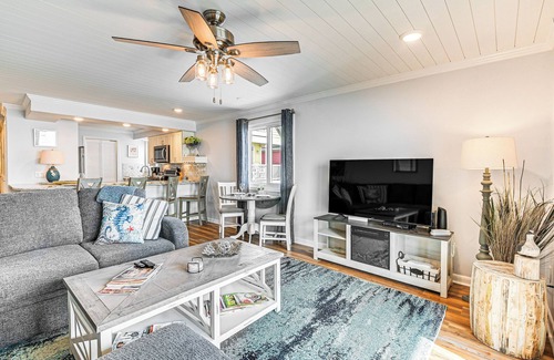 Surfside Beach Condominio | On-The-Beach Escape: Oceanfront in Surfside!