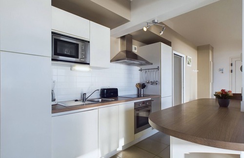 La Tranche-sur-Mer Apartamento | En la playa, apartamento con terraza y vista al mar.