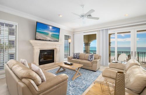 Fort Walton Beach - Destin Casa | On the Beach - Hot Tub - Gated Community Views