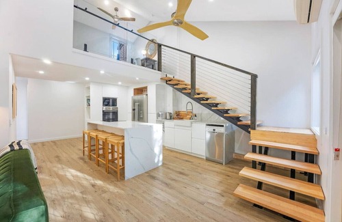 Grange Apartamento | On the Brook - Private 2 bed + loft and pool