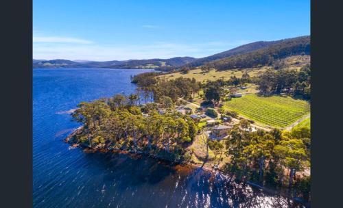 Lymington Casa | On the Huon River