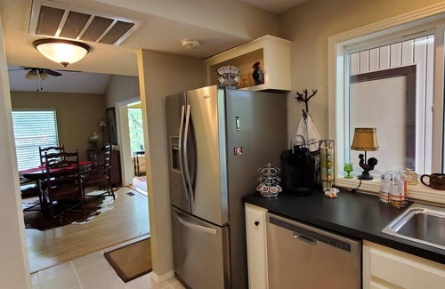 Holiday Island Condominio | On the Island! Beautiful two bedroom two bathroom condo