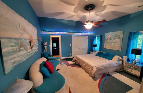 Henrico Casa | California Dreamin 'on Lake Gaston Boathouse / Kayaks / Paddleboards Pet Welcome