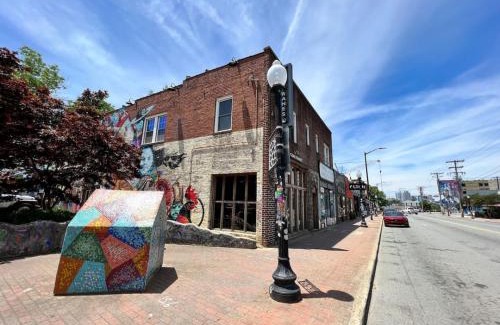 Plaza Midwood Casa | On the Move in Plaza Midwood