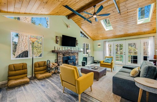 Idyllwild Casa | On the Rocks Cabin