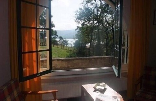 Revel Villa | Villa les Ecureuils, en un parque arbolado, a orillas del lago Saint Ferréol