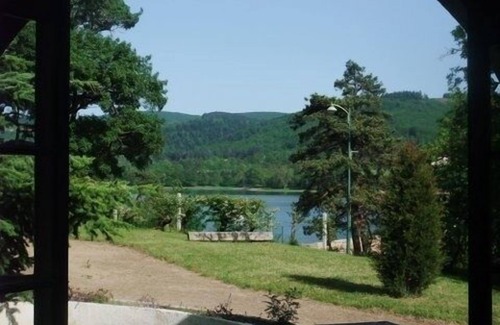 Revel Villa | Villa les Ecureuils, en un parque arbolado, a orillas del lago Saint Ferréol