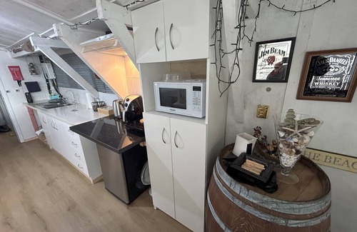 Whangarei Casa | On the water Boat House.
