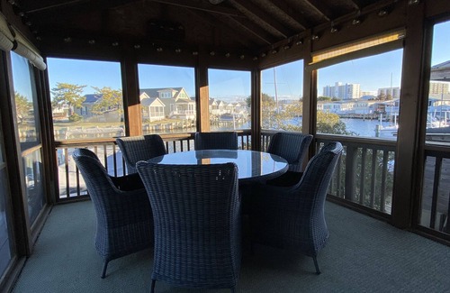 Montego Bay Casa | On The Water * Private Dock * Sunset Porch Views