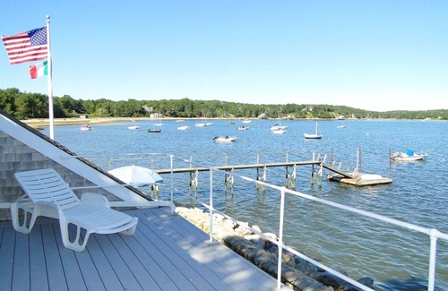 South Orleans Casa | ON THE WATER Topside Main House on Pleasant Bay. Sleeps 8, 3.5 baths.