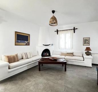 Kithnos Casa | ONCE UPON, 3bedroom house in Chora