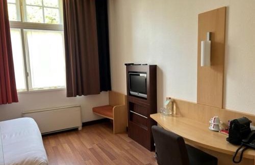 Municipality of Tilburg Hotel | Onderwijshotel De Rooi Pannen Tilburg
