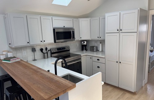 Chester Casa | One 12 Queen