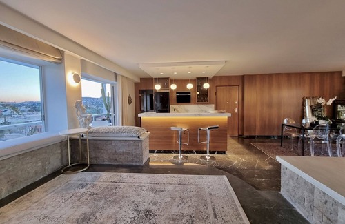 Chalandri Apartamento | One 360 Skyline Athens - Penthouse Suite with private Infinity Jacuzzi