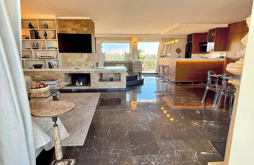 Chalandri Apartamento | One 360 Skyline Athens - Penthouse Suite with private Infinity Jacuzzi