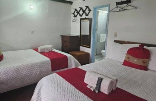 Villa de Leyva Hotel | ¡A una cuadra y media de la plaza mayor! Hotel lindo y acogedor.