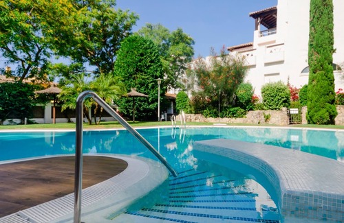 El Puerto de Santa Maria Apartamento | Un dormitorio con piscina y cerca de la playa