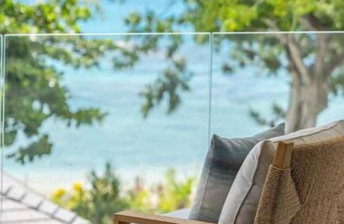 Halcyon Heights Casa | One Beachlands