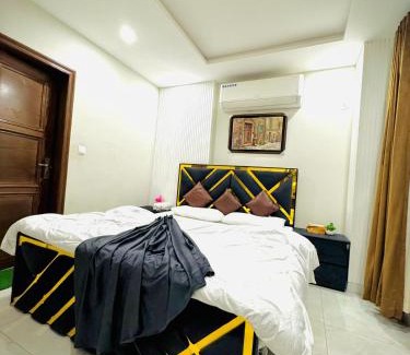 Bahria Town Apartamento | One Bed Designer Luxury Apartment Mehar Suites