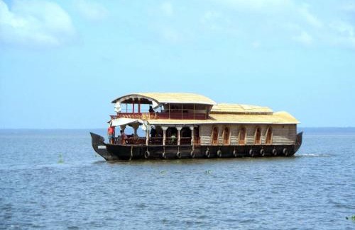 Kumarakom Casa | One Bed Room Houseboat