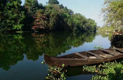 Kumarakom Casa | One Bed Room Houseboat