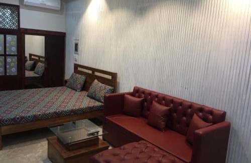Township Apartamento | One Bed Studio Apartment near Shaukat Khanum