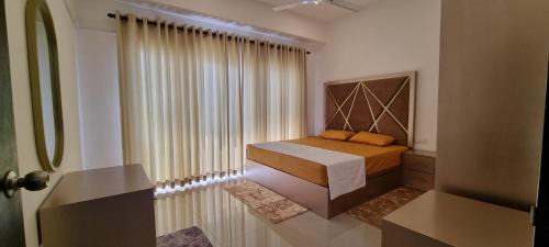 Negombo Apartamento | One bedroom 7th Floor Apartment in Ocean Breeze Hotel Residencies Negombo