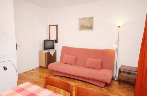 Novi Vinodolski Apartamento | Apartamento de una habitación con una terraza Novi Vinodolski (A-5587-b)