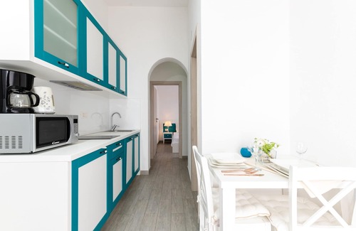 Businci Apartamento | Apartamento de una habitación con terraza y vista al mar Mavarstica, Ciovo (A-17803-f)