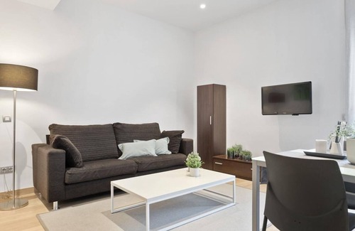 Dreta de l'Eixample Apartamento | Apartamento de una habitación con balcón