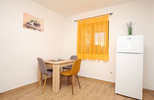 Slatine Apartamento | Apartamento de una habitación con terraza y vista al mar Slatine, Ciovo (A-16131-d)