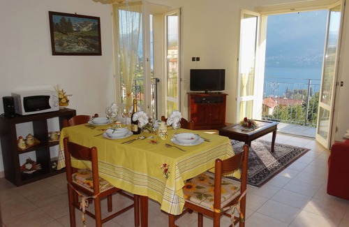 Bellagio Apartamento | Apartamento de un dormitorio con balcones con vistas al lago cerca del centro.