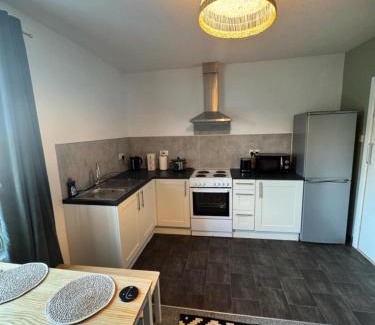 Castle Apartamento | One Bedroom Apartment - Swansea Centre & Train stn