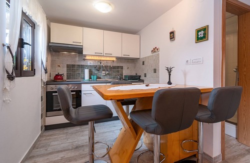 Prezid Apartamento | Apartamento de una habitación con una terraza Prezid, Gorski kotar (A-20260-a)