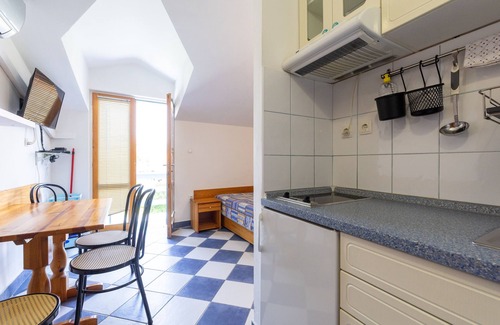 Sucuraj Apartamento | Apartamento de una habitación con balcón y vista al mar Sucuraj, Hvar (A-3589-c)