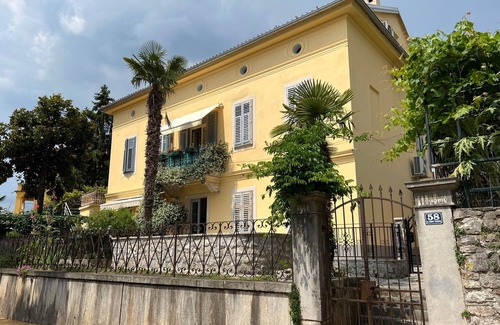Volosko Apartamento | Apartamento de una habitación con balcón y vista al mar Opatija - Volosko, Opatija (A-7846-a)
